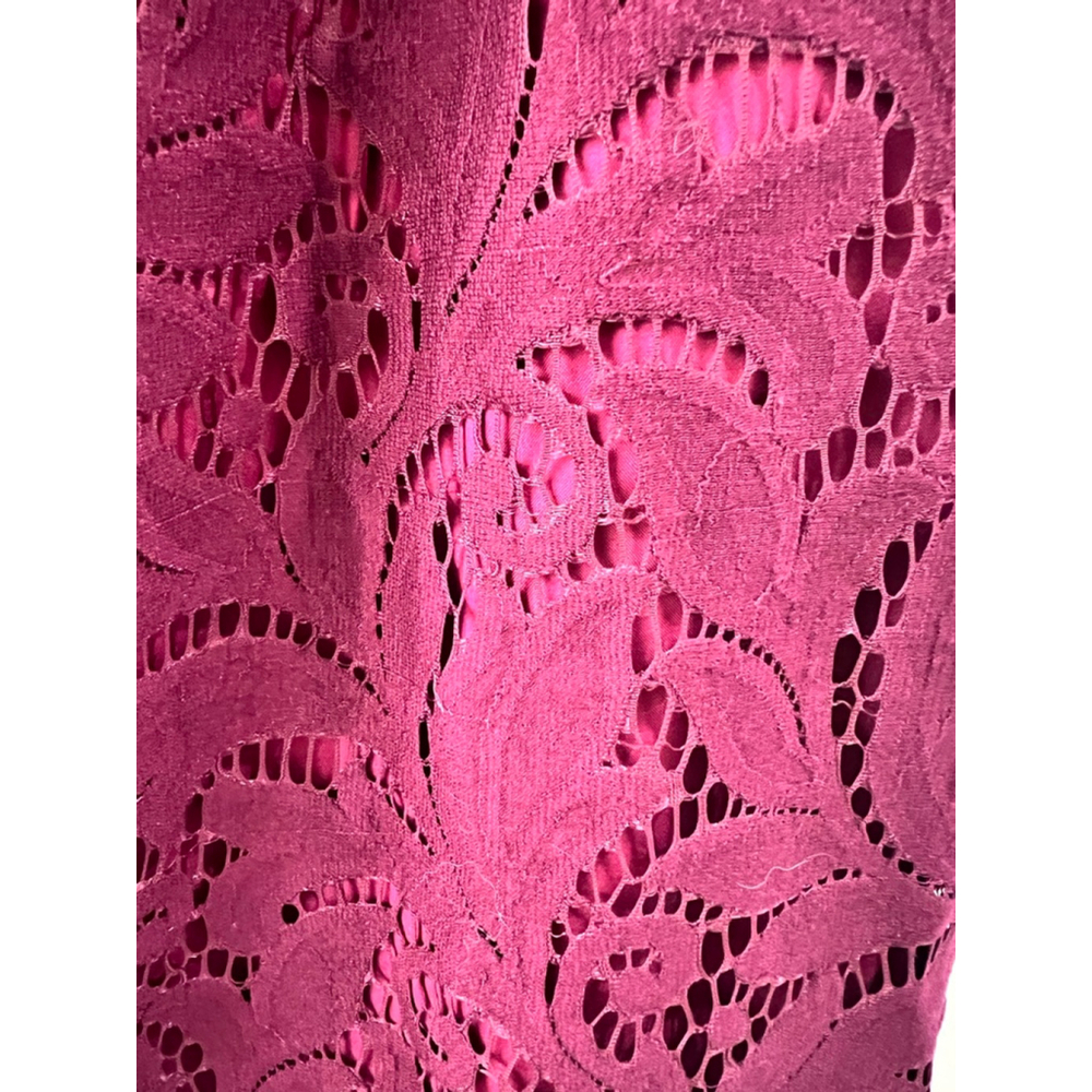Cabi Raspberry Lace Pencil Skirt Size 8 - Picture 2 of 5